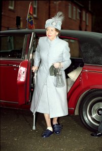 PRINCESS MARGARET VISITING MARY HARE GRAMMAR SCHOOL NEWBURY BRITAIN NOV 1999PRINCESS MARGARET VISITING MARY HARE GRAMMAR SCHOOL NEWBURY BRITAIN - NOV 1999