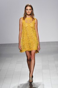 Tadashi Shoji RTW Spring 2018