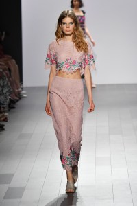 Tadashi Shoji RTW Spring 2018