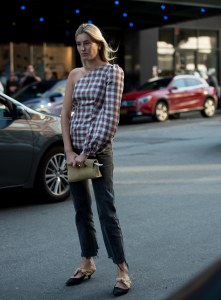 Street style at New York Fashion Week spring 2018.