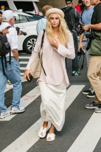 Street style at New York Fashion Week spring 2018.