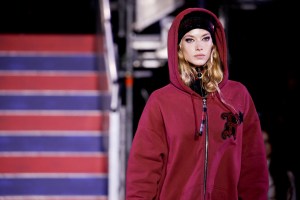 Tommy Hilfiger RTW Spring 2018