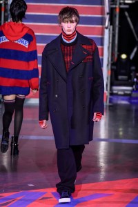 Tommy Hilfiger RTW Fall 2017