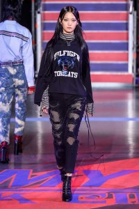 Tommy Hilfiger RTW Fall 2017