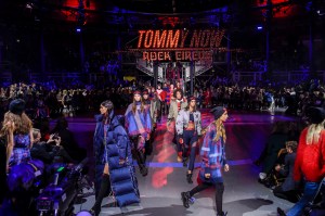 Tommy Hilfiger RTW Fall 2017