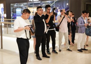 Tommy Ton (far left) documented the night with his lens.