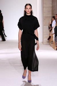 Victoria Beckham RTW Spring 2018
