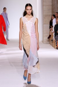 Victoria Beckham RTW Spring 2018