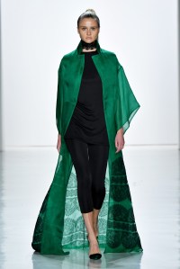Zang Toi RTW Spring 2018