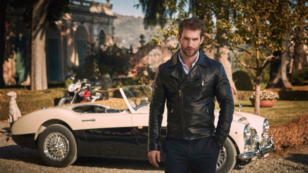German model and social influencer André Hamann is the face of Trussardi Riflesso.