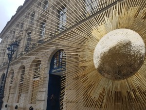 A temporary installation on the facade of the Louis Vuitton flagship on Place Vendôme.