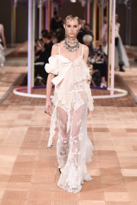 Alexander McQueen RTW Spring 2018