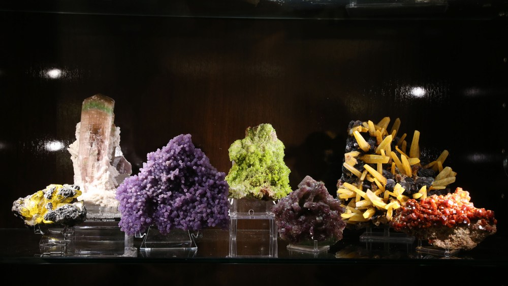 The Astro Gallery of Gems.