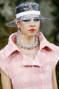 Details at Chanel RTW Spring 2018