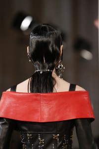 Details at Alexander McQueen RTW Spring 2018