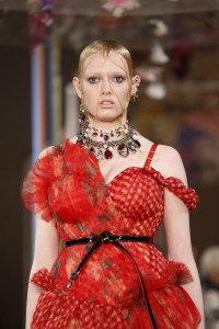 Details at Alexander McQueen RTW Spring 2018