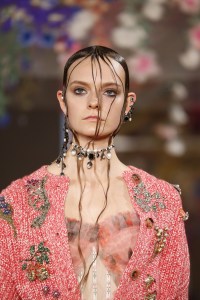Details at Alexander McQueen RTW Spring 2018