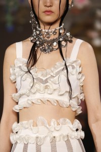 Details at Alexander McQueen RTW Spring 2018
