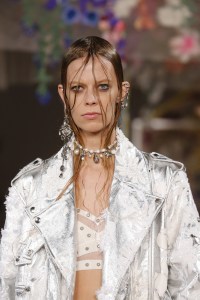 Details at Alexander McQueen RTW Spring 2018
