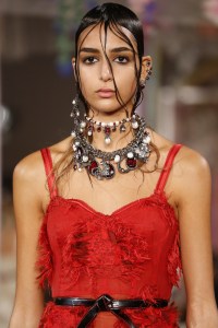 Details at Alexander McQueen RTW Spring 2018