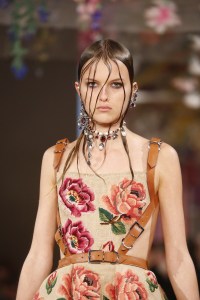Details at Alexander McQueen RTW Spring 2018