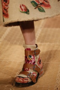 Details at Alexander McQueen RTW Spring 2018