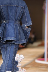Details at Alexander McQueen RTW Spring 2018