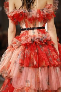Details at Alexander McQueen RTW Spring 2018