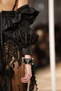Details at Alexander McQueen RTW Spring 2018