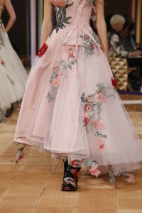 Details at Alexander McQueen RTW Spring 2018