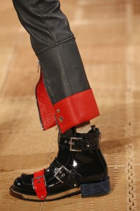 Details at Alexander McQueen RTW Spring 2018