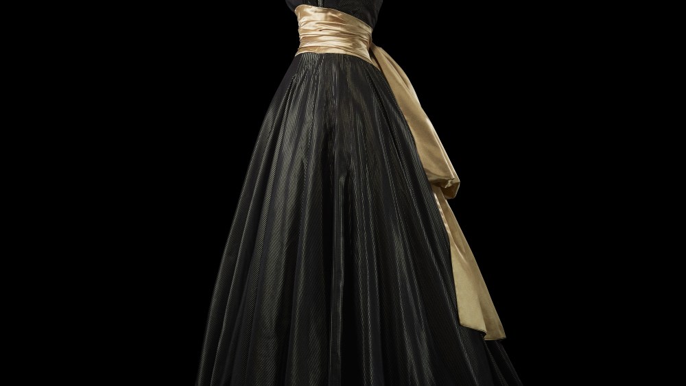 'Christian Dior' Exhibition to Open at Royal Ontario Museum
