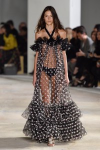Giambattista Valli RTW Spring 2018