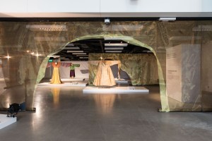 The exhibition includes a section devoted to ancient costume styles and a demonstration of the silk production process.