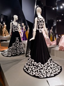 Oscar de la Renta for Pierre Balmain, Evening Dress, Autumn Winter 1999-2000.