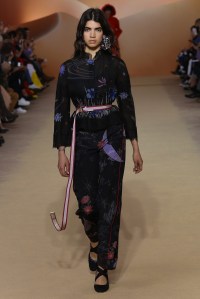 Shiatzy Chen RTW Spring 2018