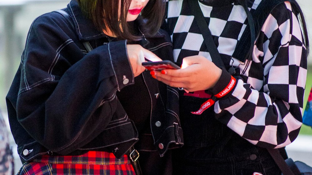 Street style at Shanghai Fashion Week.