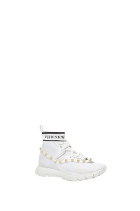 Exclusive merchandise for the VLTN pop-ups.