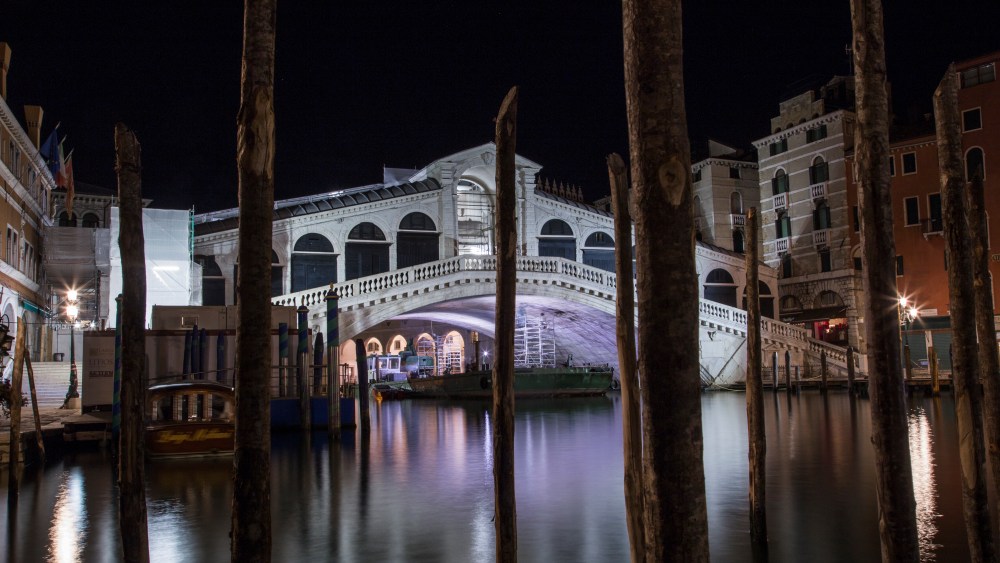 Venice's Ponte di Rialto.