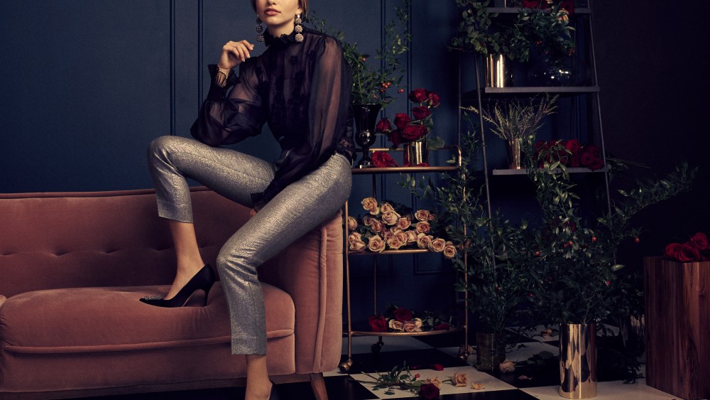 Hearst Creates Custom Holiday Ad Campaign for Banana Republic