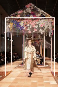 Alexander McQueen RTW SPring 2018