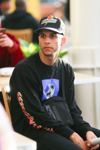Street style at Complexcon 2017.