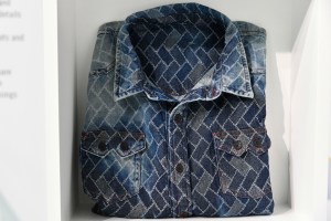 Square weaves are back. 