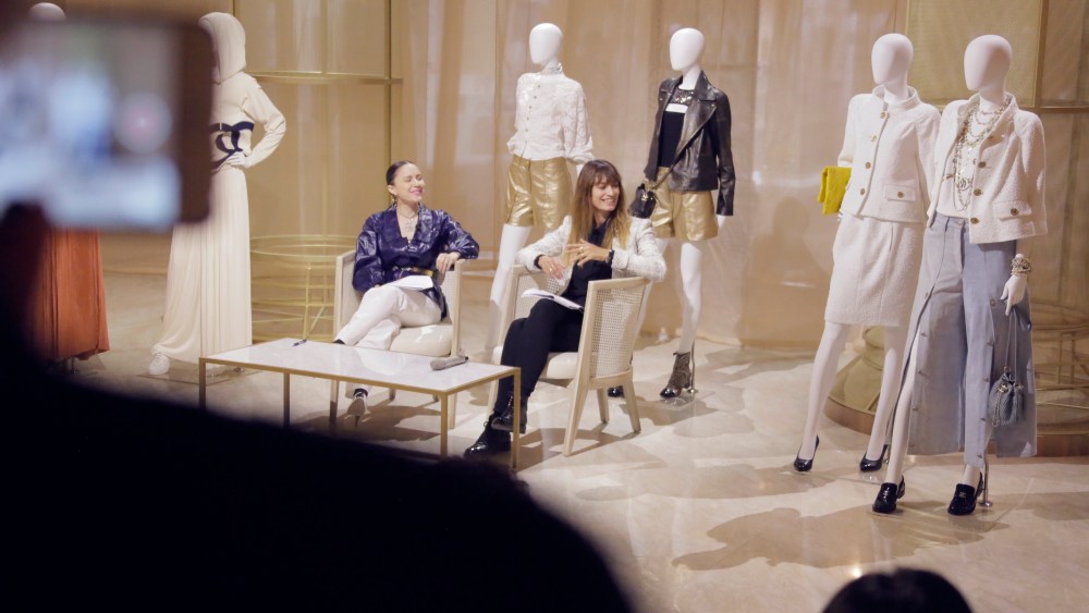 Chanel Lavishes Love on Chengdu Clientele