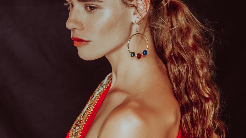 IMG Models Signs Alesssandra Ford Balazs