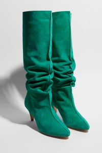 A look from Amelie Pichard.
