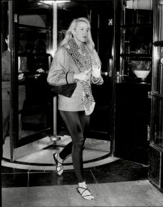Model Jerry Hall Leaving The Savoy Hotel. Model Jerry Hall Leaving The Savoy Hotel.