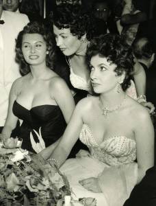 No Merchandising. Editorial Use Only. No Book Cover Usage.Mandatory Credit: Photo by Kobal/REX/Shutterstock (5851399a)Sophia Loren, Yvonne De Carlo, Gina LollobrigidaSophia Loren - 1952Candid