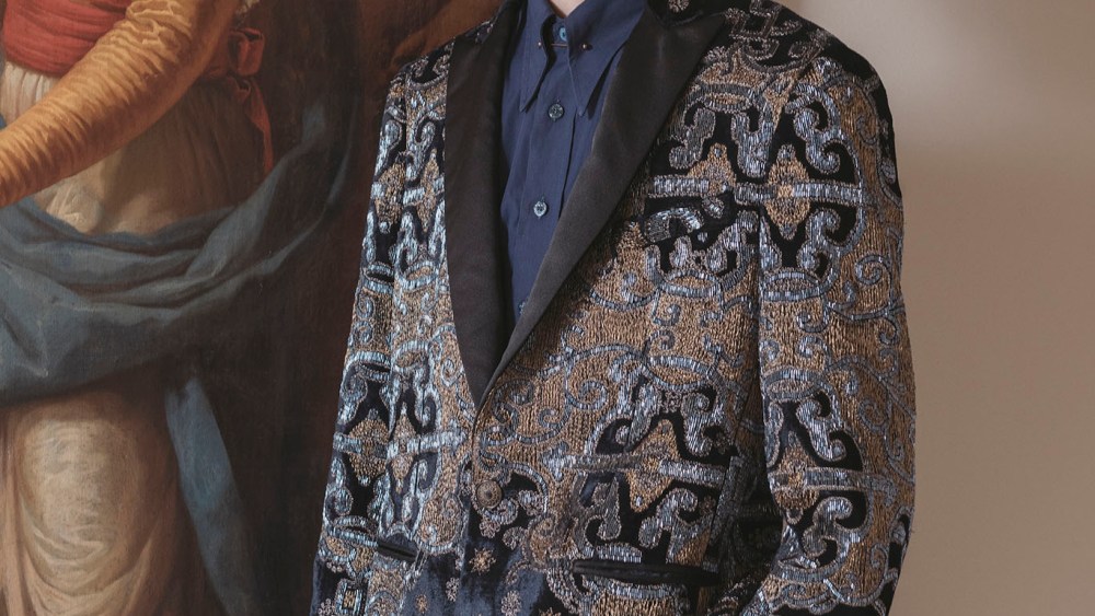 A look from Etro Fall 2018 .