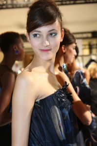 ÒThe hair started off inspired a little bit by Audrey Hepburn in ÔBreakfast at TiffanyÕs,ÕÓ explained Orlando Pita backstage at the Giorgio Armani Priv couture show, referring to the modelsÕ chignons there.ÊÒBut then we made it a little smaller and a little more undone.Ó He used hair spray from his own line, Orlando Pita Play, to top off the look. Ñ Jennifer Weil
